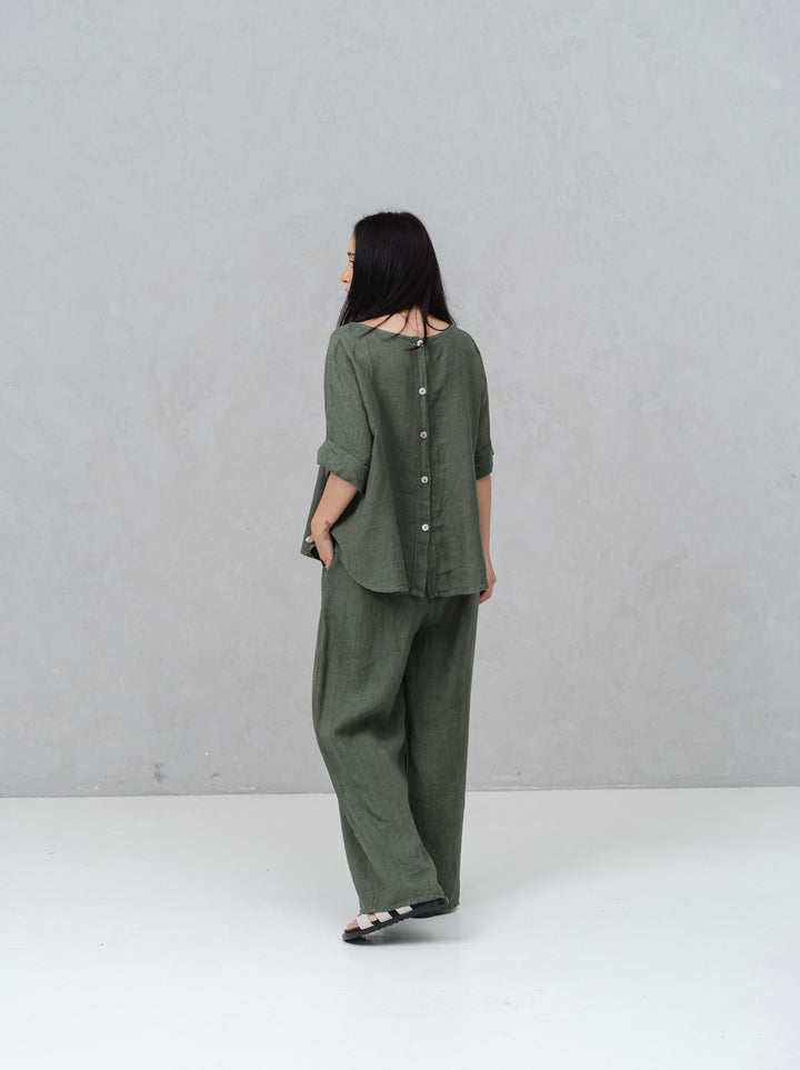 Set in Amalfi Olive