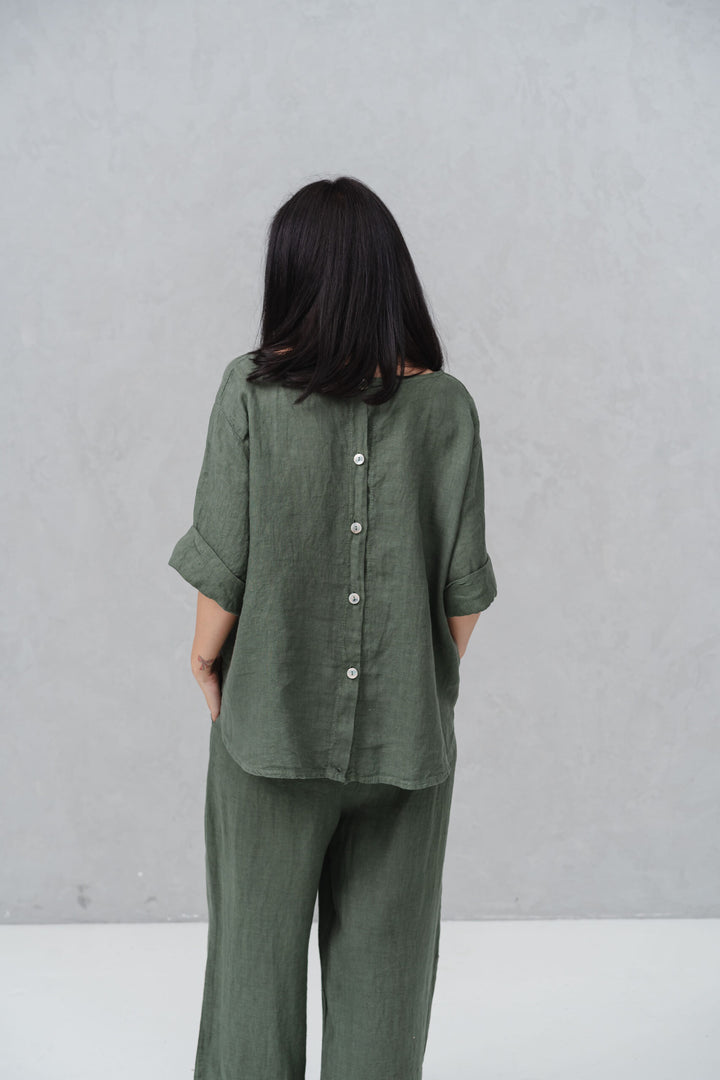 Set in Amalfi Olive