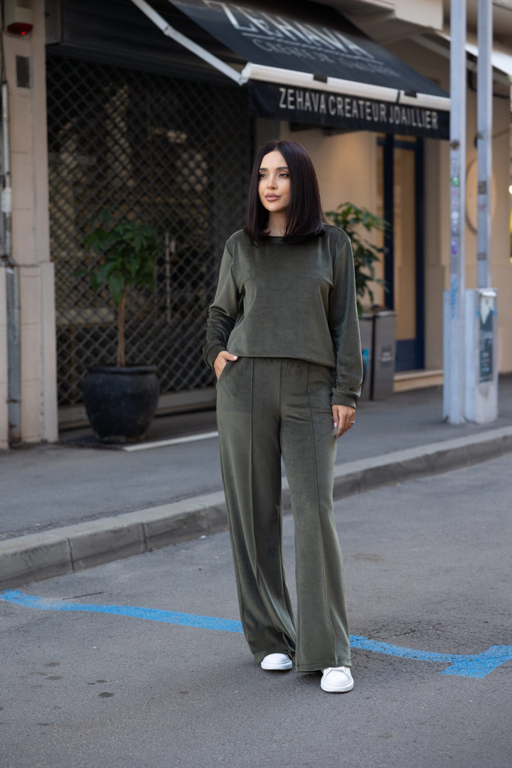 Trening catifea Amelia Kaki